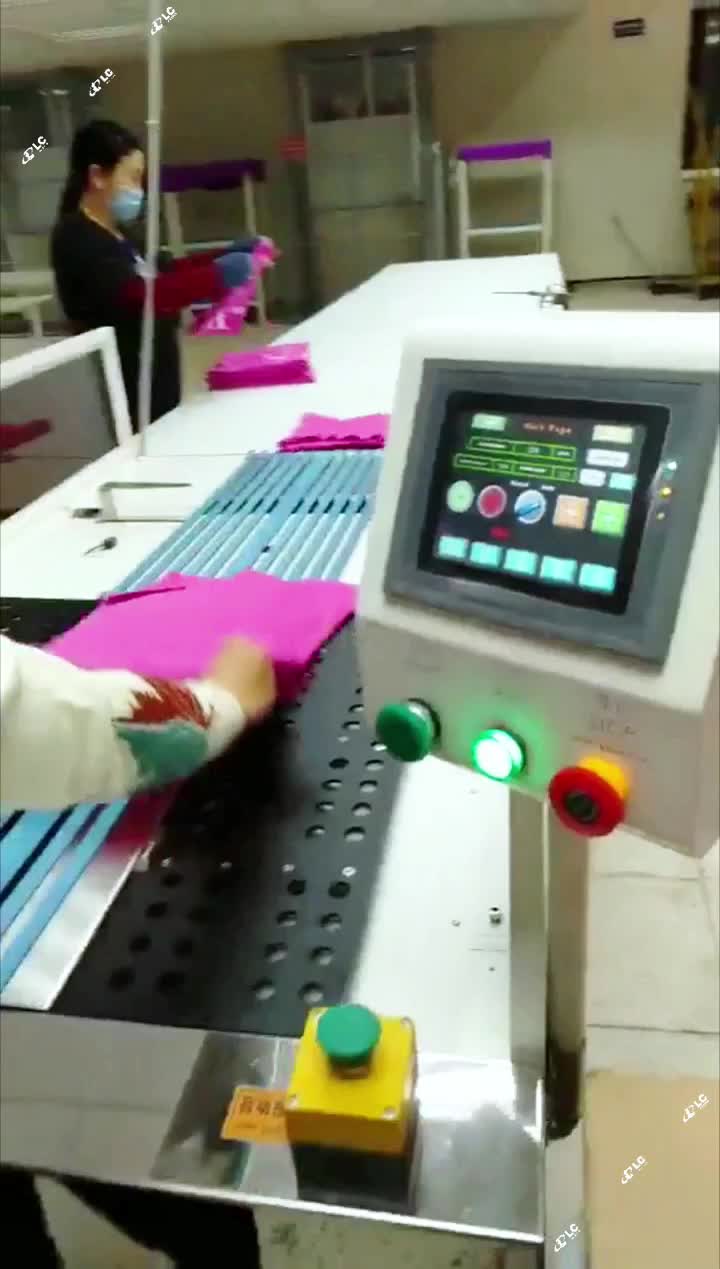 Folding T-shirts 700 pcs/hour