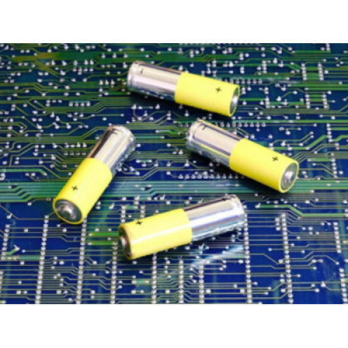 ¿Cuáles son las diferencias entre baterías ácidas y baterías alcalinas?