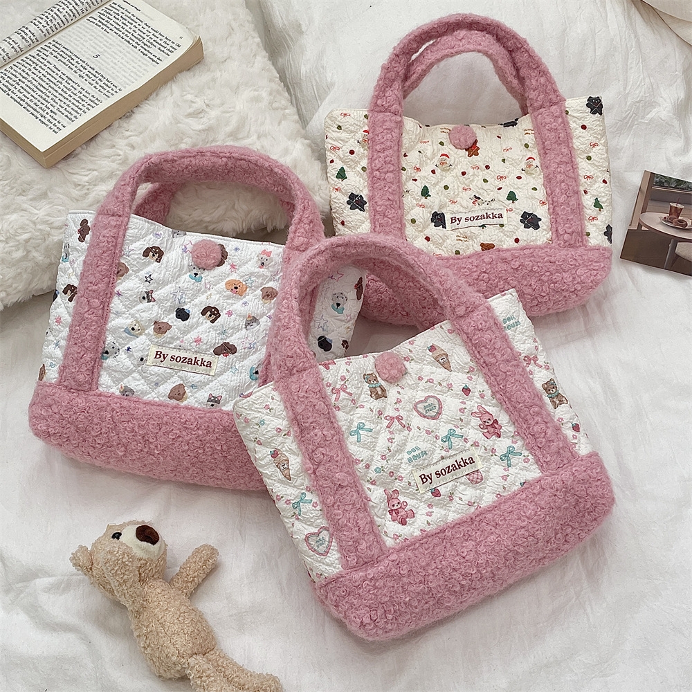 ピンクのかわいいハンドバッグ