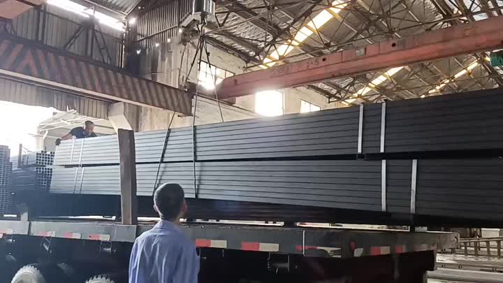 أنبوب مربع الكربون