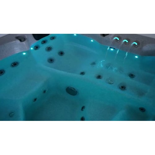 9803 Custom Home Spa Tubs