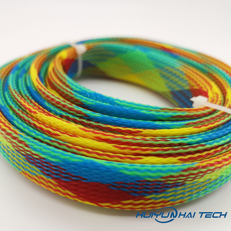 Color pattern woven mesh pipe