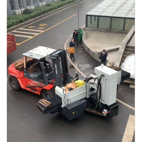 Technologie et résistance coexiste, Shuaigang Moule Base et remplissent une nouvelle machine