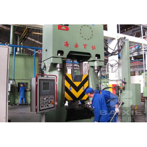 Principio de funcionamiento del martillo totalmente hidráulico CNC.