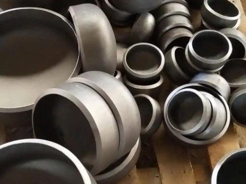 В каких отраслях промышленности обычно используются фитинги с торцевой заглушкой встык?