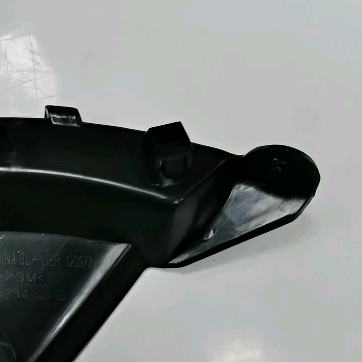 Bainel Fascia Bumper Splacket Derecho para Tesla Modelo X 2017-2020 1095794-00-B 1047093-00-H1