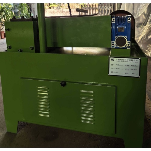 A máquina laminadora de roscas Ningbo Yijun 3T supera o desafio de precisão em nível de mícron, aumento de pedidos de parafusos de precisão M2-M12!