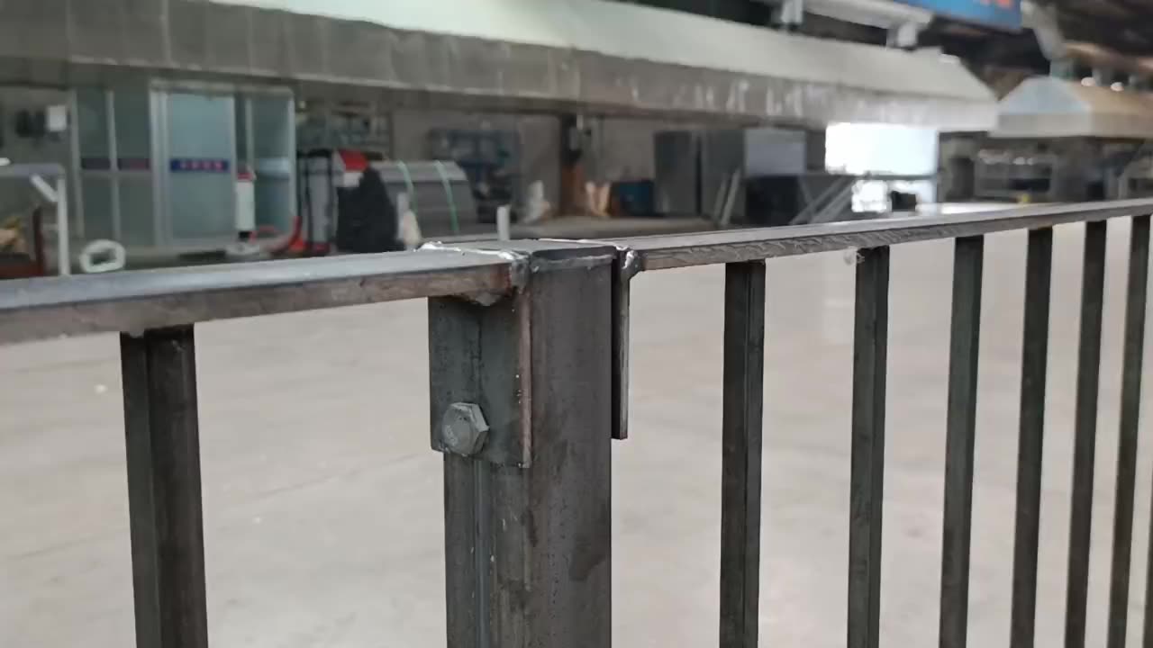 DIP HOT HOT Custom Galvanized Metal Balcony Fence1