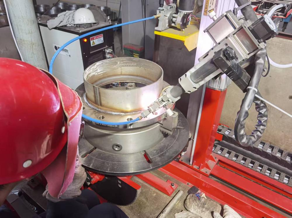 Flange automatic welding