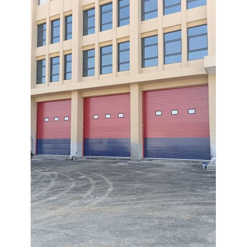 Lifting door