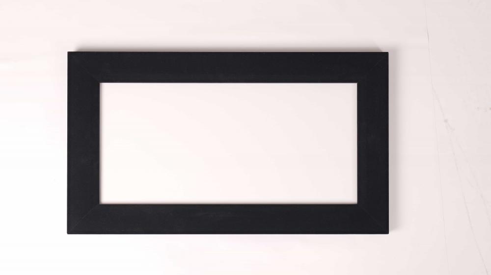 Wide Edge Frame Screen with Glare Reduction