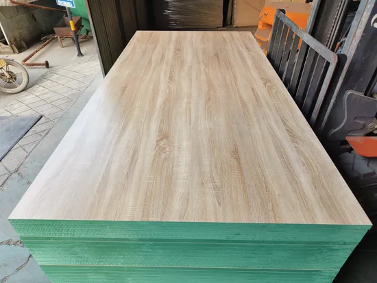 1220*2440mm Cabinet Wood Faced UV Raw Laminated Melamine Slot Slotted Waterproof Moisture Resistant Glossy Fiberboard Plain Melamine MDF1