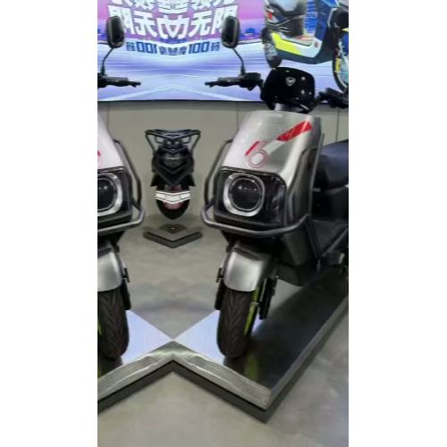 motocicleta de crucero eléctrico con alta capacidad
