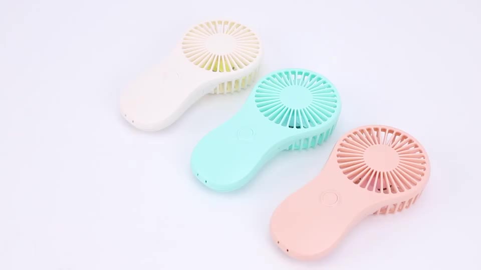 Groothandel fabriek prijs plastic handheld ventilator OEM droge batterij mini fans reizen koelkantoor Outdoor home draagbare fan1