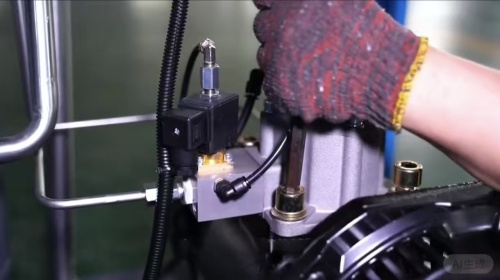 স্ক্রু এয়ার কম্প্রেসার সম্পর্কে আপনার যে সত্যটি জানা দরকার