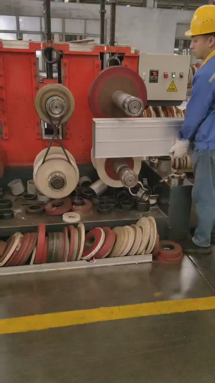 machine à redresser l&#39;aluminium