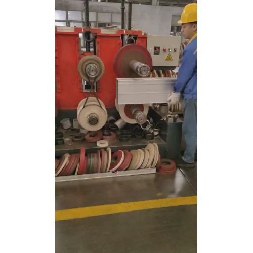 máquina de endireitamento de alumínio