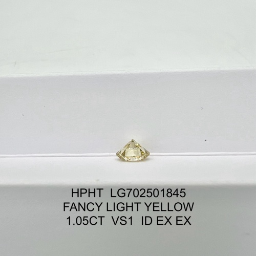 Nilikha ang Lab ng Diamond Eternity Band Yellow Gold