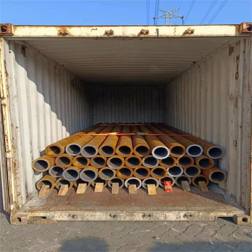 ASTM A106GR.B الساخنة المتداول أنبوب فولاذ سلس شحن إلى إيران