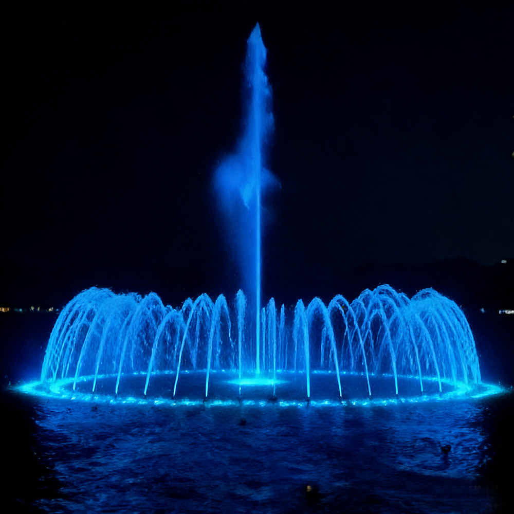 Fonte de música ao ar livre no lago