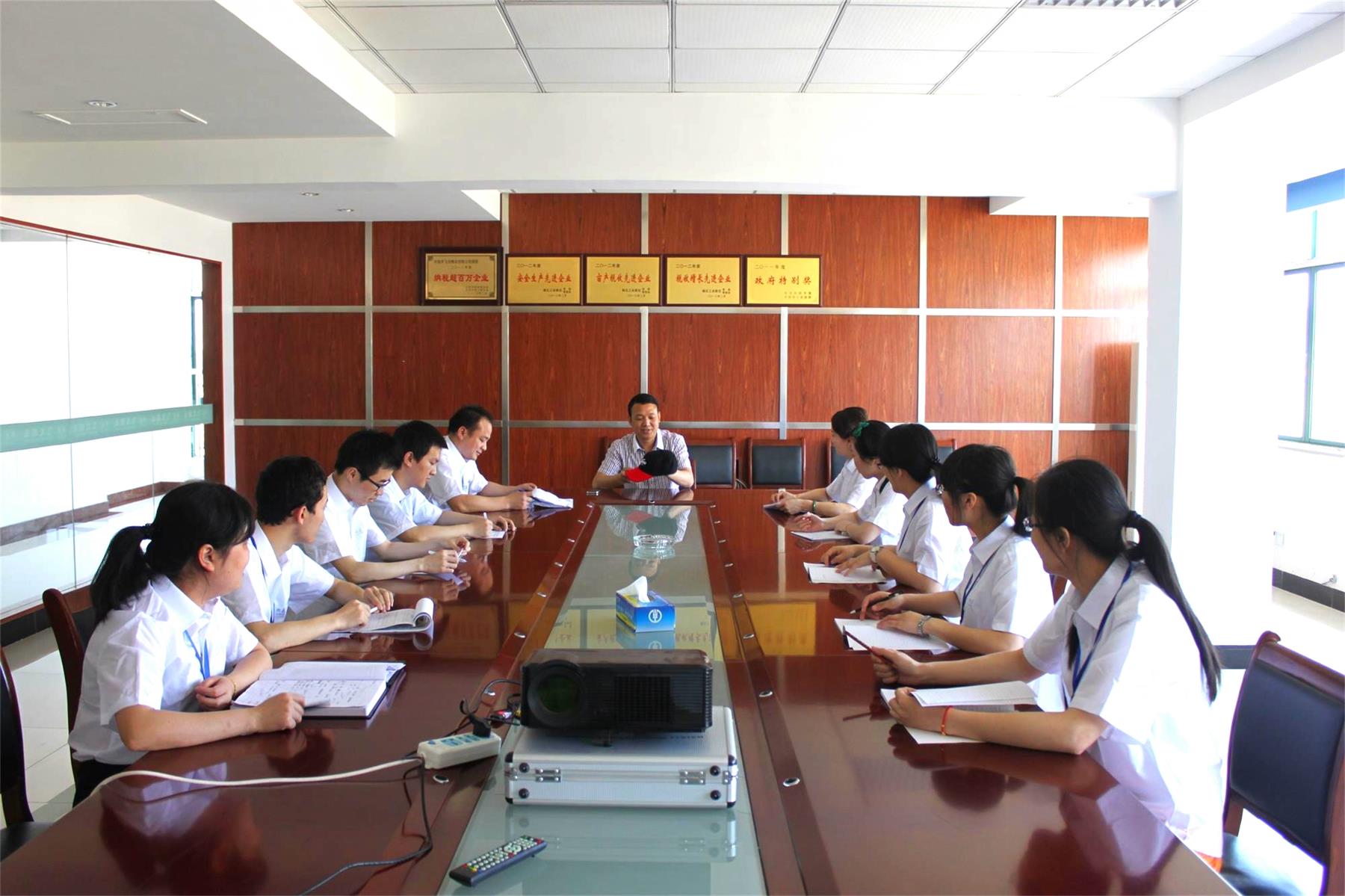 Dongyang City Feilong Cap Co., Ltd.