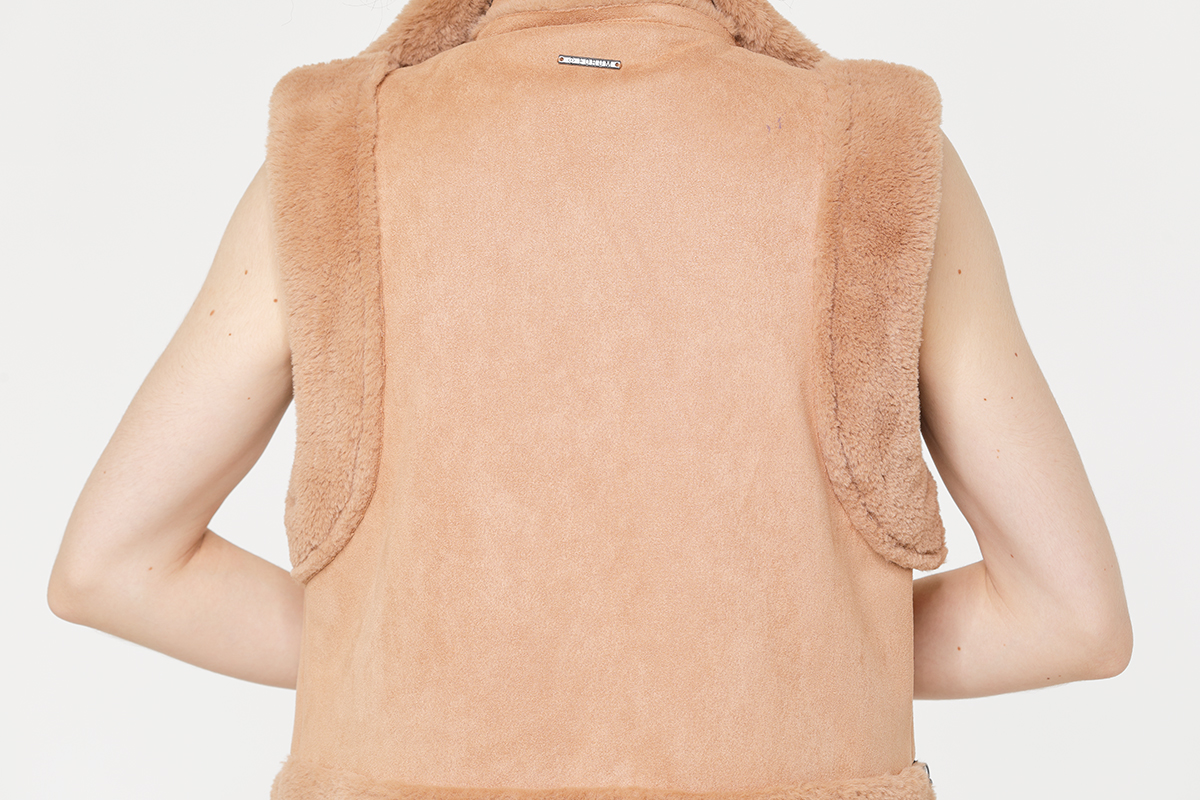 Fake Rabbit Fur Composite Suede Vest Fake Rabbit Fur Composite Suede Vest
