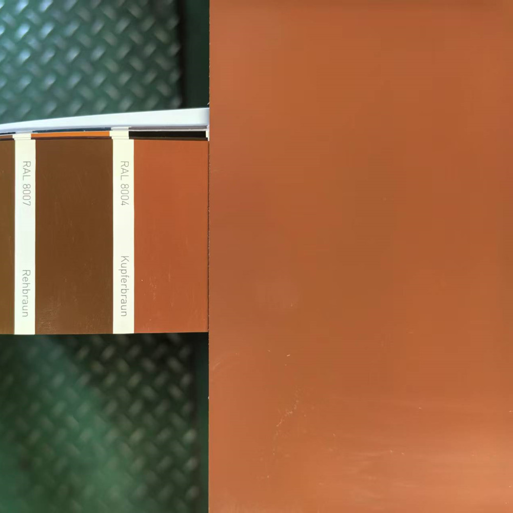 Logam Bersalut Warna PVDF yang Dipracat untuk Kepingan Bumbung