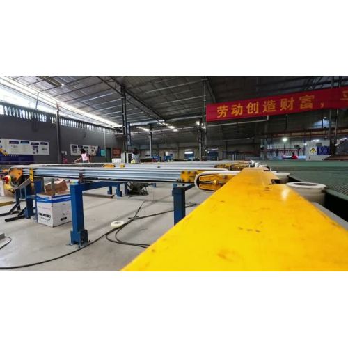 Estrutura de suporte para linha de montagem de embalagens