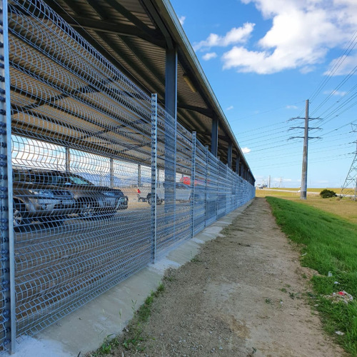 Fence a rete elettrica ad alte prestazioni: massima sicurezza perimetrale