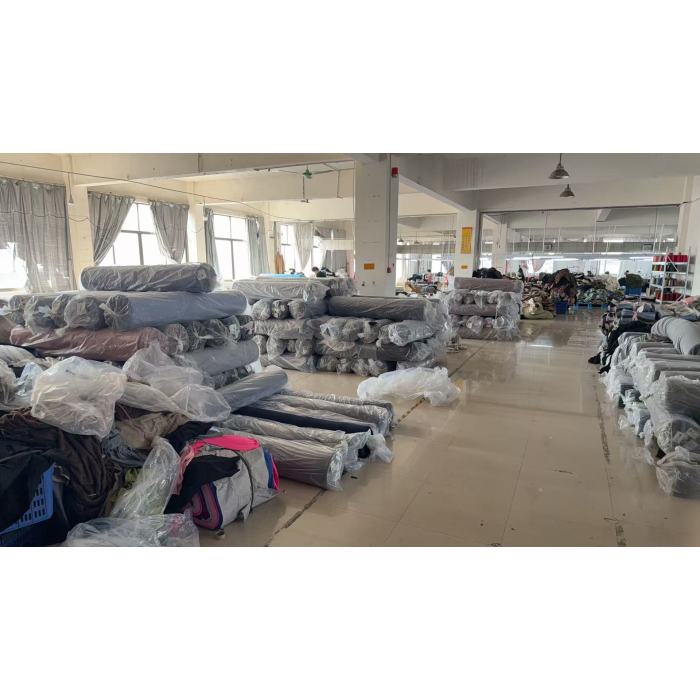 Pujiang Runfeng Apparel: مزود حلول تصدير ومعالجة الملابس المخصصة الاحترافية