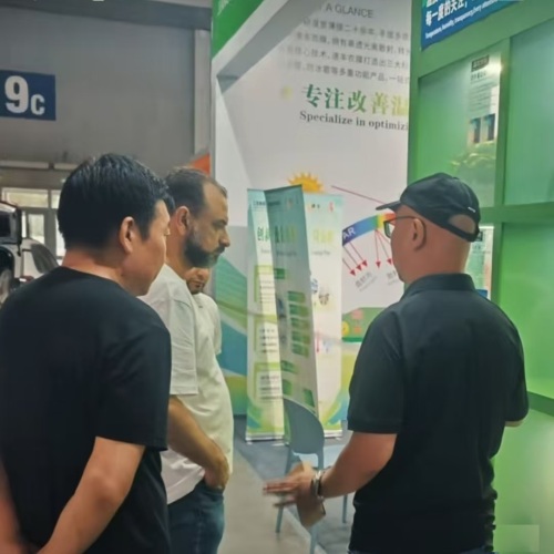 Zhixin Plastics, Kuzeybatı Çin ve Orta Asya'da Korunan Tarımı Güçlendirerek Sincan Uluslararası Tarım Fuarı'nda Parlıyor