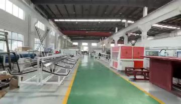 High quality pvc pipe extrusion production line polyethylene pipe production line1