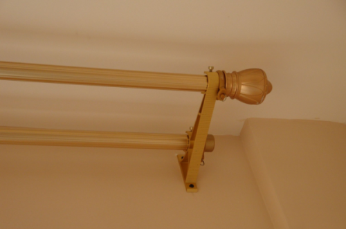 De installatiemethode van de telescopische gordijnroede