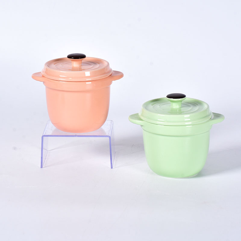 Ustensiles de cuisine de haute qualité au four à micro-ondes d'Amazon Mini petite casserole en céramique colorée