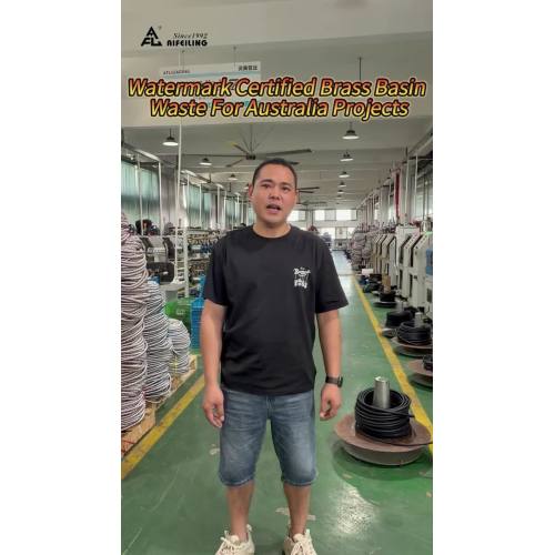 Manguera trenzada flexible para conexión de baño
