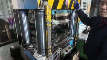Forging workshop - Product precision pressing proc