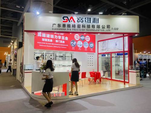 SVA في معرض فيتنام لمواد البناء 2023: أجهزة أبواب الدش الزجاجية المتميزة