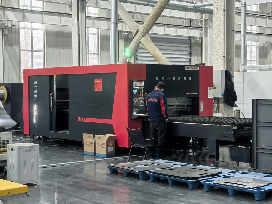 القطع بالليزر CNC