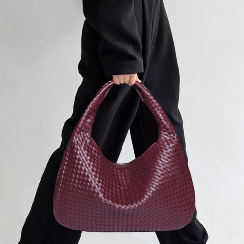 Wave leather shoulder bags