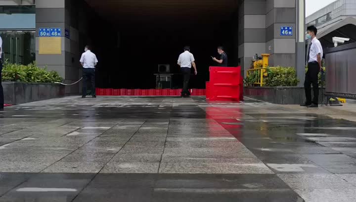 porta de inundação de entrada da garagem