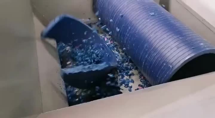 Machine de déchiqueteur de tuyaux en plastique