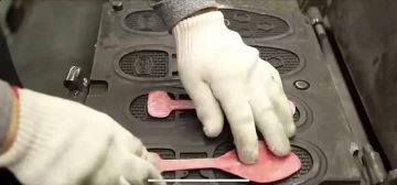 The manufacturing process of casual shoes