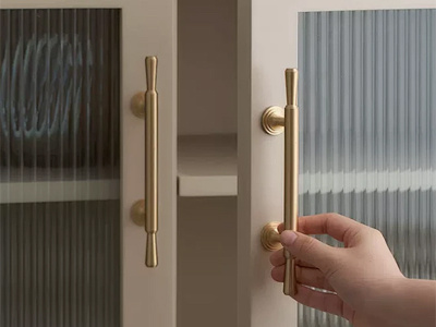 يؤدي تحديث التصميم وابتكار المواد إلى دفع النمو في صناعة الأجهزة المنزلية ومقابض المطبخ العالمية