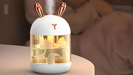 O conceito de oscilador de cristal e o princípio da placa do atomizador