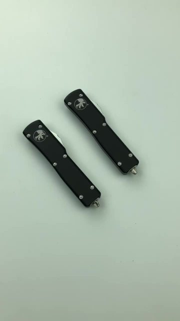 Mini otf knive microtech 28