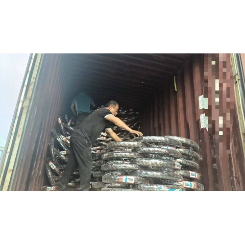 ¡La crisis del transporte marítimo del Estrecho de Ormuz se alivia, Ruisilaifu carga rápidamente contenedores y envía mercancías a clientes egipcios!