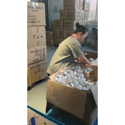 Stație de sortare a carcasei becurilor