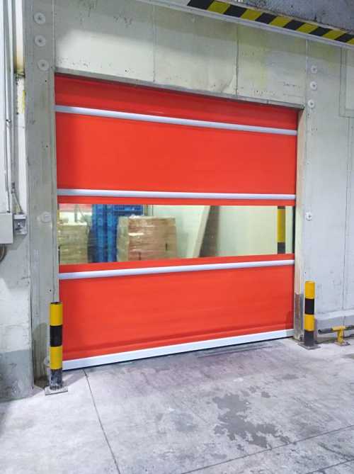 Pakistan Famous Food Packaging Company ha installato porte a rulli ad alta velocità Kenvo PVC