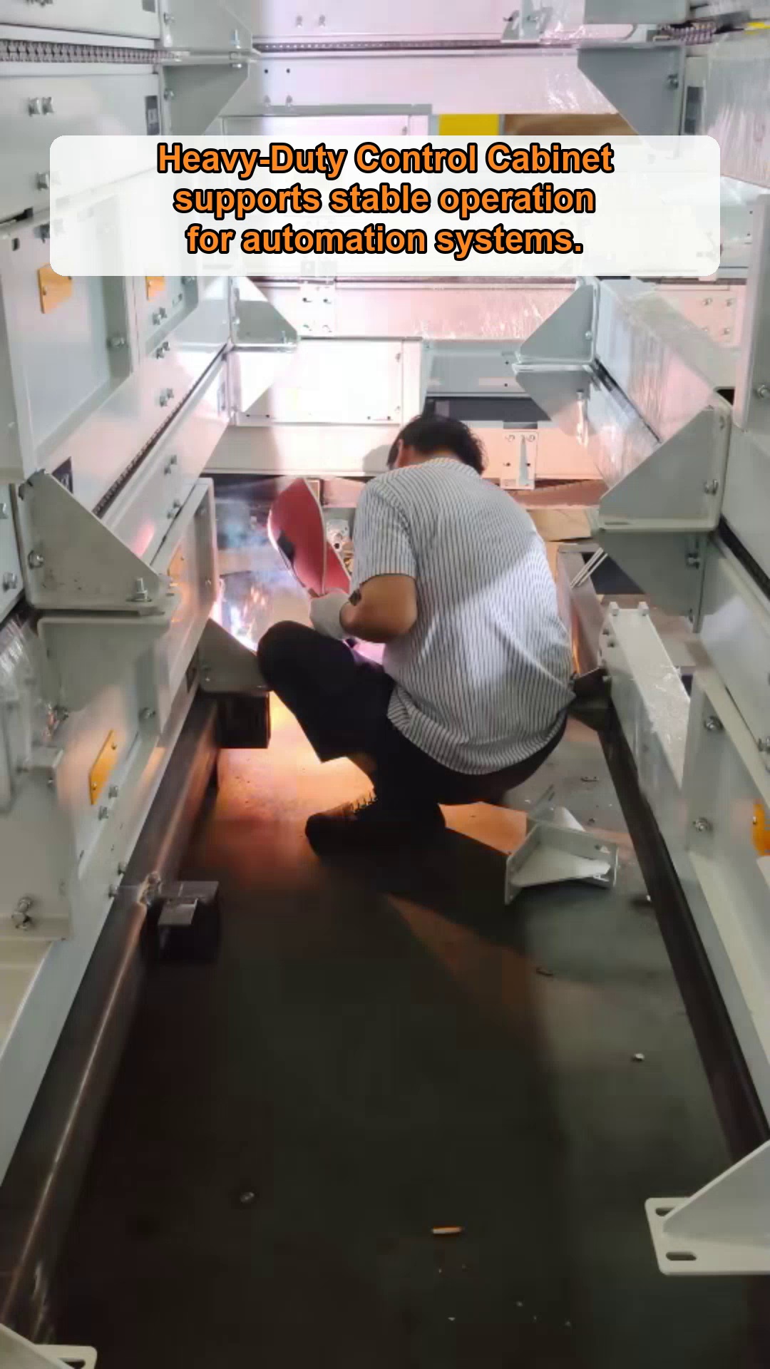 Boncuk sarma makinelerini, lastik test cihazlarını, konveyör hatlarını ve tam set elektrik otomasyon kontrol kabinlerini kapsayan uyarlanabilir ürün özellikleri