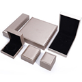 Werks Großhandel Custom Luxury Samt Schmuck Verpackungsbox Armband Halskette Charms Ohrringe Leder Schmuck Ringboxen1